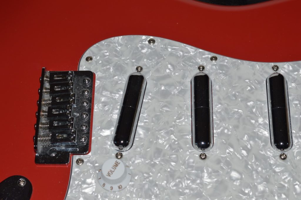 Fender Squier Lip stick pickups Seymour Duncan Designed